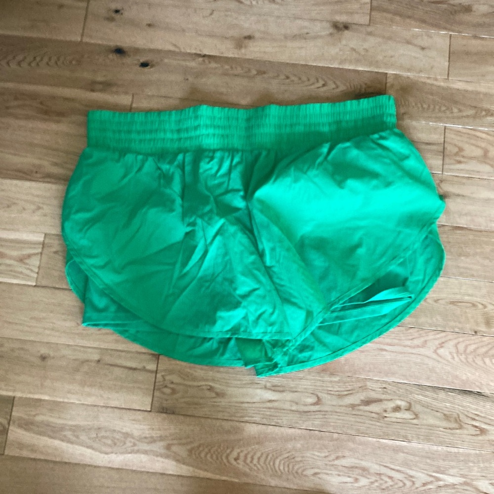 Green all in motion short’s